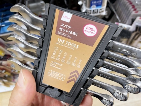00均スパナは使える?ダイソー工具の評判と注意点, ダイソースパナは危険?ボルトをなめた失敗談と対策, 100均スパナの精度を検証|自転車修理で分かったメリット・デメリット