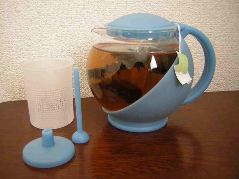 セリア-急須-レビュー-1年使ってみた, セリア-プラスチック急須-口コミ-耐久性, セリア-クリア急須-使い勝手-レビュー, セリア-急須-液だれ-茶こし-使用感